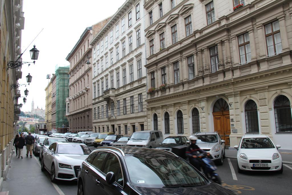 Queen Zita 130 M2 Near Chain Bridge Apartament